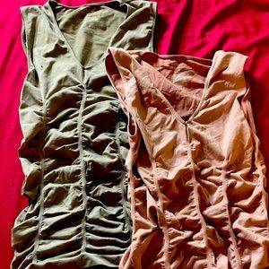 2 cute tops Perfect for work paired with a sweater